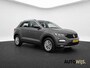 Volkswagen T-Roc 1.0 TSI Style Business|PANO|NL AUTO|TREKHAAK|DIGIDASH|LM-VELG