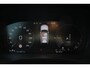 Volvo XC60 T8 Automaat Twin Engine AWD R-Design | Achteropkomend verkeer waarschuwing | Apple Carplay & Android Auto | Autonomous Emergency Braking | Bots herkenning en activatie | Electronic climate controle | Kunstlederen interieurdelen | Extra getint glas