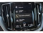 Volvo XC60 T8 Automaat Twin Engine AWD R-Design | Achteropkomend verkeer waarschuwing | Apple Carplay & Android Auto | Autonomous Emergency Braking | Bots herkenning en activatie | Electronic climate controle | Kunstlederen interieurdelen | Extra getint glas