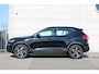 Volvo XC40 2.0 B4 Plus Dark | Achteropkomend verkeer waarschuwing | Apple Carplay & Android Auto | Autonomous Emergency Braking | Bots herkenning en activatie | Cruise control adaptief met Stop&Go en stuurhulp | Dodehoekdetectie met correctie | Electronic climate controle