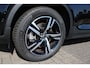 Volvo XC40 2.0 B4 Plus Dark | Achteropkomend verkeer waarschuwing | Apple Carplay & Android Auto | Autonomous Emergency Braking | Bots herkenning en activatie | Cruise control adaptief met Stop&Go en stuurhulp | Dodehoekdetectie met correctie | Electronic climate controle