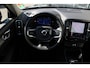 Volvo XC40 2.0 B4 Plus Dark | Achteropkomend verkeer waarschuwing | Apple Carplay & Android Auto | Autonomous Emergency Braking | Bots herkenning en activatie | Cruise control adaptief met Stop&Go en stuurhulp | Dodehoekdetectie met correctie | Electronic climate controle