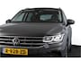 Volkswagen Tiguan 1.5 TSI 150 PK Life Business | Trekhaak | Dig. Cockpit | Adapt. Cruise | Stuur-+stoelverw. | Camera | PDC | NAV+App. Connect | ECC | LM 19" |