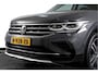 Volkswagen Tiguan 1.5 TSI 150 PK Life Business | Trekhaak | Dig. Cockpit | Adapt. Cruise | Stuur-+stoelverw. | Camera | PDC | NAV+App. Connect | ECC | LM 19" |