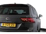 Volkswagen Tiguan 1.5 TSI 150 PK Life Business | Trekhaak | Dig. Cockpit | Adapt. Cruise | Stuur-+stoelverw. | Camera | PDC | NAV+App. Connect | ECC | LM 19" |