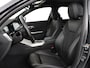 BMW 3-Serie 320i Executive Edition | Sport Line | Trekhaak | Harman/Kardon | Sfeerverlichting | Carplay | Half leder | Live Cockpit | Parkeerhulp | Navigatie | Climate control | Full LED | Bluetooth | Cruise control