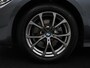 BMW 3-Serie 320i Executive Edition | Sport Line | Trekhaak | Harman/Kardon | Sfeerverlichting | Carplay | Half leder | Live Cockpit | Parkeerhulp | Navigatie | Climate control | Full LED | Bluetooth | Cruise control