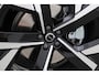 Volvo XC60 T8 Plug-in hybrid Ultra Black Edition | ACC | Panoramadak | Harman/Kardon | 360° Camera | Head-Up | Stoel+Stuurverwarming | 22 Inch