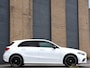 Mercedes-Benz A-klasse 250 e AMG Line Pano | Sfeerverlichting | ACC | Night Pack | 19” AMG Zwart