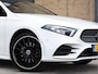Mercedes-Benz A-klasse 250 e AMG Line Pano | Sfeerverlichting | ACC | Night Pack | 19” AMG Zwart