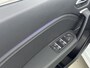 Renault Captur 1.3 mild hybrid 140Pk Techno | Navigatie | Parkeersensoren Voor en Achter & Achteruitrijcamera | Apple Carplay/Android Auto | Cruise Control | Climate Control | Lederen/Stof Bekleding | LED Koplampen | Lichtmetalen Velgen |