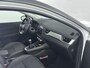 Renault Captur 1.3 mild hybrid 140Pk Techno | Navigatie | Parkeersensoren Voor en Achter & Achteruitrijcamera | Apple Carplay/Android Auto | Cruise Control | Climate Control | Lederen/Stof Bekleding | LED Koplampen | Lichtmetalen Velgen |