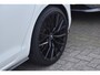 Volkswagen Golf 2.0 TSI 4Motion R Pano Akra Camera Dynaudio