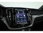 Volvo XC60 2.0 T6 Plug-in hybrid AWD Plus Dark | Prijs rijklaar | Pano | H&K Audio | Trekhaak | Elek. verstelbare sportstoelen| 21" |