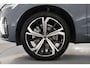 Volvo XC60 2.0 T6 Plug-in hybrid AWD Plus Dark | Prijs rijklaar | Pano | H&K Audio | Trekhaak | Elek. verstelbare sportstoelen| 21" |