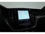 Volvo XC60 2.0 T6 Plug-in hybrid AWD Plus Dark | Prijs rijklaar | Pano | H&K Audio | Trekhaak | Elek. verstelbare sportstoelen| 21" |