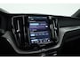 Volvo XC60 2.0 T6 Plug-in hybrid AWD Plus Dark | Prijs rijklaar | Pano | H&K Audio | Trekhaak | Elek. verstelbare sportstoelen| 21" |