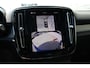 Volvo EX40 Twin Motor Plus Black Edition 82 kWh | Achterbank met armsteun en skiluik | Apple Carplay & Android Auto | Audio installatie premium | Cruise control adaptief met Stop&Go en stuurhulp | Electronic climate controle | Metaal-/micakleur | Warmtepomp