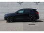 Volvo EX40 Twin Motor Plus Black Edition 82 kWh | Achterbank met armsteun en skiluik | Apple Carplay & Android Auto | Audio installatie premium | Cruise control adaptief met Stop&Go en stuurhulp | Electronic climate controle | Metaal-/micakleur | Warmtepomp