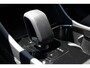Volvo EX40 Twin Motor Plus Black Edition 82 kWh | Achterbank met armsteun en skiluik | Apple Carplay & Android Auto | Audio installatie premium | Cruise control adaptief met Stop&Go en stuurhulp | Electronic climate controle | Metaal-/micakleur | Warmtepomp