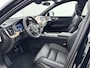 Volvo XC60 T8 Plug-in hybrid AWD Ultra Dark Exec. Ed. | 22" | Heico Diffusor | Getint & Gelamineerd Glas | Alarmklasse 3 | Black Edition Interieur | Luchtvering | Bowers & Wilkins | Geventileerd Nappa | Massagestoelen | Head-Up | 360 Camera | Elektr. verst.