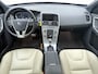 Volvo XC60 D4 191pk Automaat Polar+ / 1e Eig. / Niveauregeling / ACC / BLIS / Panoramadak / Afn. Trekhaak / Sportleder / Xenon / Elektr. Stoelen / Flippers / PDC + Camera / Verw. Voorruit /