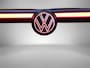 Volkswagen T-Roc R-Line First Edition 1.5 eTSI 150pk DSG Automaat Panoramadak, Harman Kardon audio, Adaptive cruise control, LED matrix koplampen, Lederen bekleding, Black style