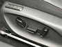 Volkswagen T-Roc R-Line First Edition 1.5 eTSI 150pk DSG Automaat Panoramadak, Harman Kardon audio, Adaptive cruise control, LED matrix koplampen, Lederen bekleding, Black style