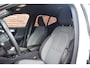 Volvo XC40 B3 177PK Core | 19" | Trekhaak | All-Season | Lighting | Power Seats |