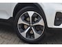 Volvo XC40 B3 177PK Core | 19" | Trekhaak | All-Season | Lighting | Power Seats |