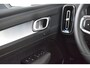 Volvo XC40 B3 177PK Core | 19" | Trekhaak | All-Season | Lighting | Power Seats |