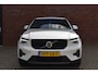 Volvo XC40 B3 177PK Core | 19" | Trekhaak | All-Season | Lighting | Power Seats |