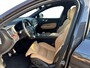 Volvo XC60 2.0 T6 Plug-in hybrid AWD Ultimate Dark | Luchtvering | Ventilatie+/Massage | 22'' LM | Trekhaak | BTW |