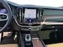 Volvo XC60 2.0 T6 Plug-in hybrid AWD Ultimate Dark | Luchtvering | Ventilatie+/Massage | 22'' LM | Trekhaak | BTW |