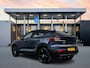 Volvo EC40 Twin Motor Performance 442PK Plus Black Edition | 20" | Leder/Nubuck | 360 Camera | Adaptieve Cruise | BLIS | Stoel/Stuur/Achterbankverwarming | Getint Glas | Keyless | Elektr. Achterklep | Warmtepomp