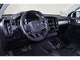 Volvo XC40 T3 Business Pro - IntelliSafe Assist & Surround - Parkeercamera achter - Parkeersensoren voor & achter - Volvo On Call - Inklapbare trekhaak - 18' LMV