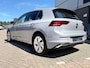 Volkswagen Golf 1.5 TSI,Stuurverw,Airco,Carplay,Cruise Adaptief,lane control,Front control,Stoelverw,isofix,
