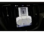 Volvo XC60 T8 Plug-in hybrid Plus Dark | ACC | Luchtvering | Panoramadak | Trekhaak | Harman/Kardon | 360° Camera | BLIS