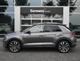 Volkswagen T-Roc 1.5TSI 150pk R-Line Pano Trekh LED 19-Inch Keyless DAB ACC Side/Lane Assist