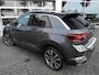 Volkswagen T-Roc 1.5TSI 150pk R-Line Pano Trekh LED 19-Inch Keyless DAB ACC Side/Lane Assist