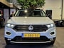 Volkswagen T-Roc 1.5 TSI Sport 150pk | Twotone | Virtual | Trekhaak | Camera | Android/Carplay