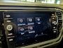 Volkswagen T-Roc 1.5 TSI Sport 150pk | Twotone | Virtual | Trekhaak | Camera | Android/Carplay