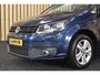Volkswagen Touran 1.2 TSI Easyline 7p. Clima Navi Cruise Stoelverwarming All seasons PDC + Nwe APK