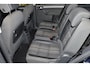 Volkswagen Touran 1.2 TSI Easyline 7p. Clima Navi Cruise Stoelverwarming All seasons PDC + Nwe APK