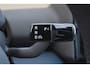 Volvo EX30 Extended Range Plus 69 kWh - Adaptive Cruise Control - Harman/Kardon audio - Parkeercamera achter - Verwarmde voorstoelen & stuur - Parkeersensoren voor & achter - Draadloze tel. lader - Extra getint glas - 19' LMV
