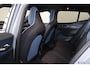 Volvo EX30 Extended Range Plus 69 kWh - Adaptive Cruise Control - Harman/Kardon audio - Parkeercamera achter - Verwarmde voorstoelen & stuur - Parkeersensoren voor & achter - Draadloze tel. lader - Extra getint glas - 19' LMV