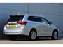 Mitsubishi Outlander PHEV 2.4 INSTYLE 4WD | PLUG IN HYBRID | V2H | SOH 75% | FULL OPTIONS | LEDER | SCHUIFDAK | ADAPTIEF CRUISE | ALL SEASON BANDEN | FABRIEKSGARANTIE TOT 09-06-2029* | ALL IN RIJKLAARPRIJS