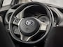 Toyota Yaris 1.0 VVT-i Sport (SCHERM, AIRCO, BLUETOOTH, SPORTSTOELEN, MULTIFUNCTIONEEL STUURWIEL, NIEUWE APK, NIEUWSTAAT)