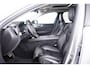 Volvo XC60 2.0 T8 Plug-in hybrid AWD Ultimate Dark Panoramadak - Adaptieve Cruise Control - Harman kardon - Stoelverwarming voor/achter - Stuurwielverwarming - Stoelen voor elektrisch verstelbaar -