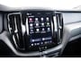Volvo XC60 2.0 T8 Plug-in hybrid AWD Ultimate Dark Panoramadak - Adaptieve Cruise Control - Harman kardon - Stoelverwarming voor/achter - Stuurwielverwarming - Stoelen voor elektrisch verstelbaar -
